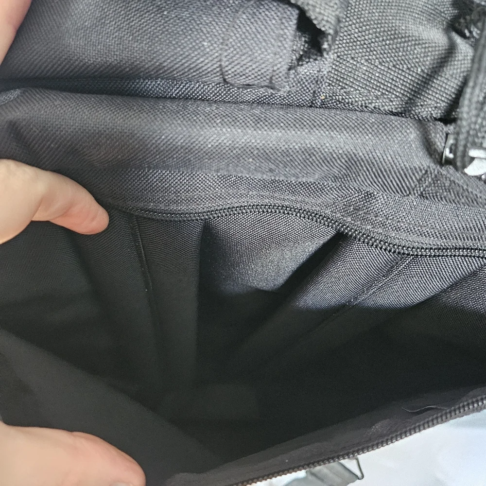 EUC SOC Sandpiper of California Black Convertible Laptop Bag/Backpack Combo